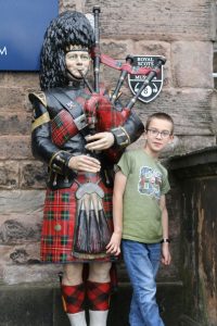 Me with a bagpiper statue 