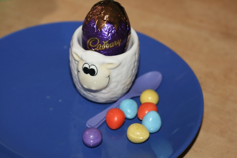 Cadbury's egg'n'spoon 